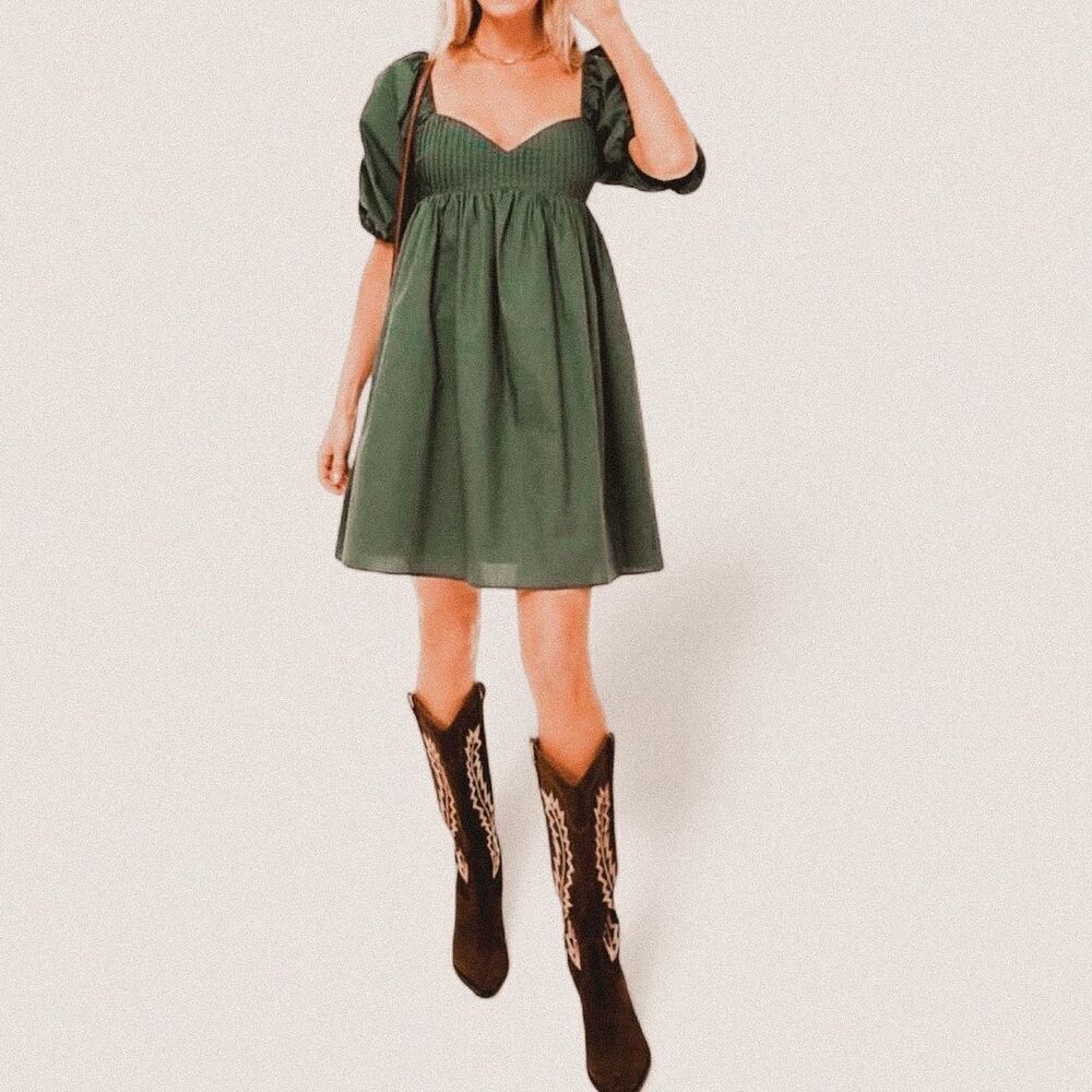 Hyacinth House Tuckernuck Sasha Mini Emerald Green Puff Sleeve Babydoll dress M